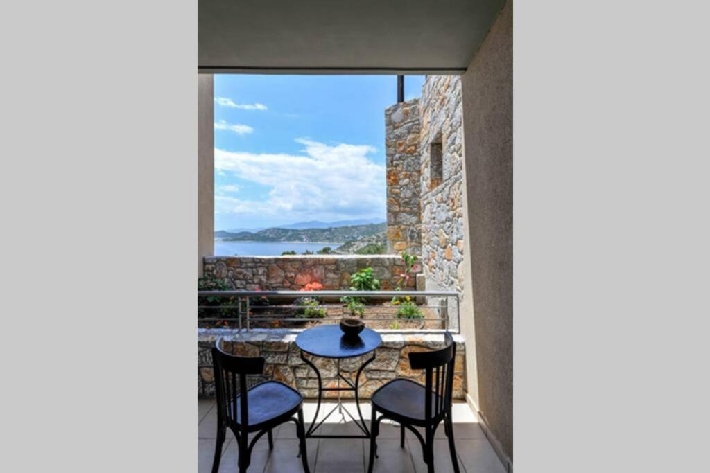 Wonderful Eco Friendly Villa Augustine Ampelo Екстер'єр фото